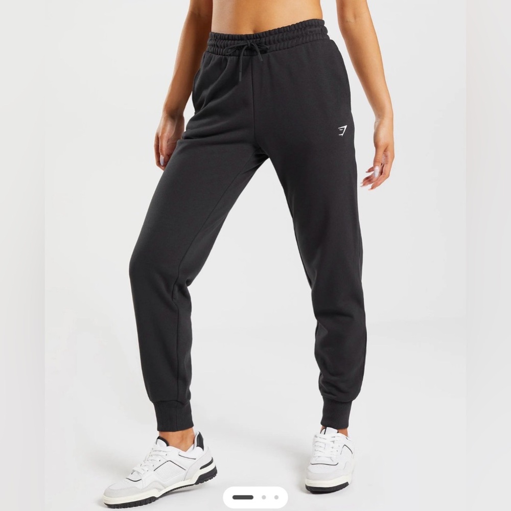 Gymshark Women’s Black Regular Fit Training Joggers Small